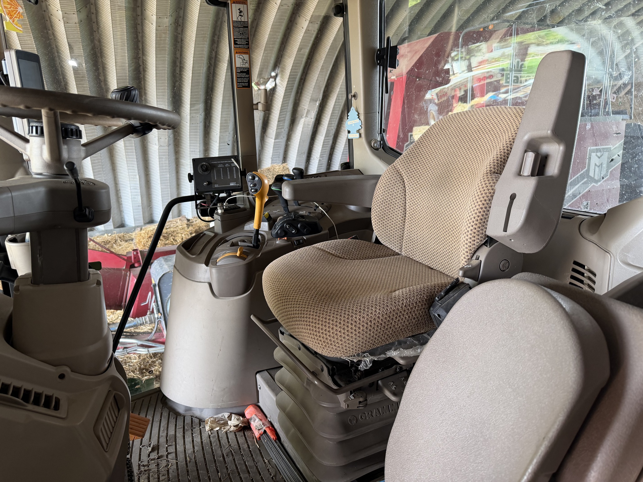 2023 John Deere 6140M Image 5