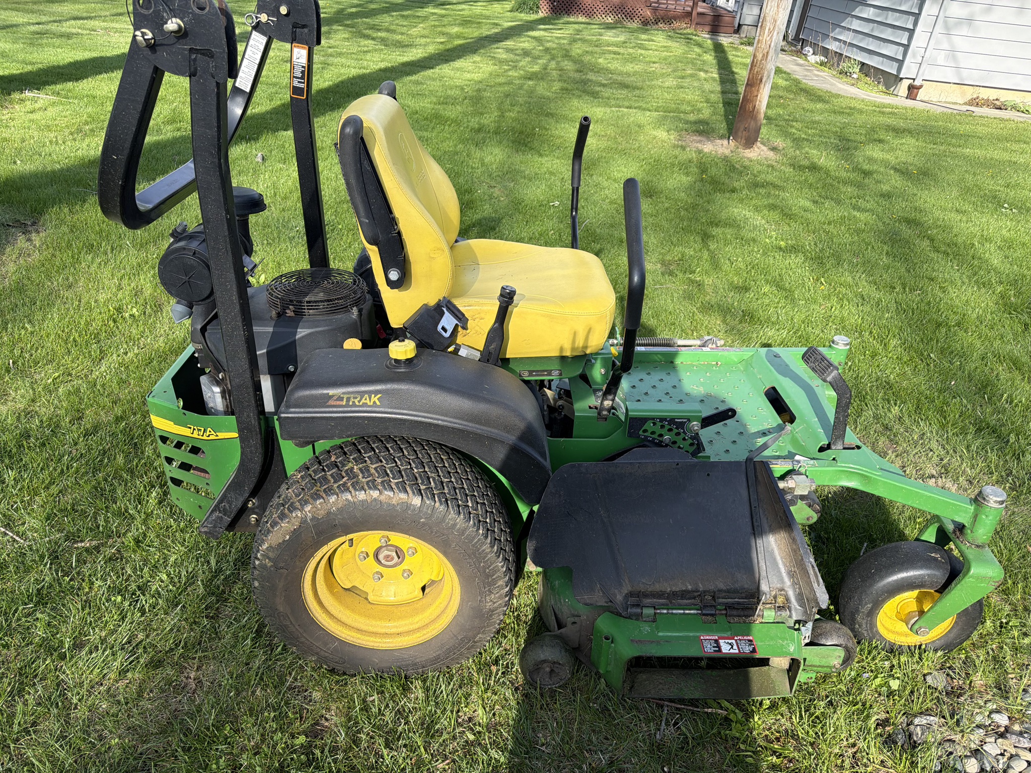 2007 John Deere 717A Image 1