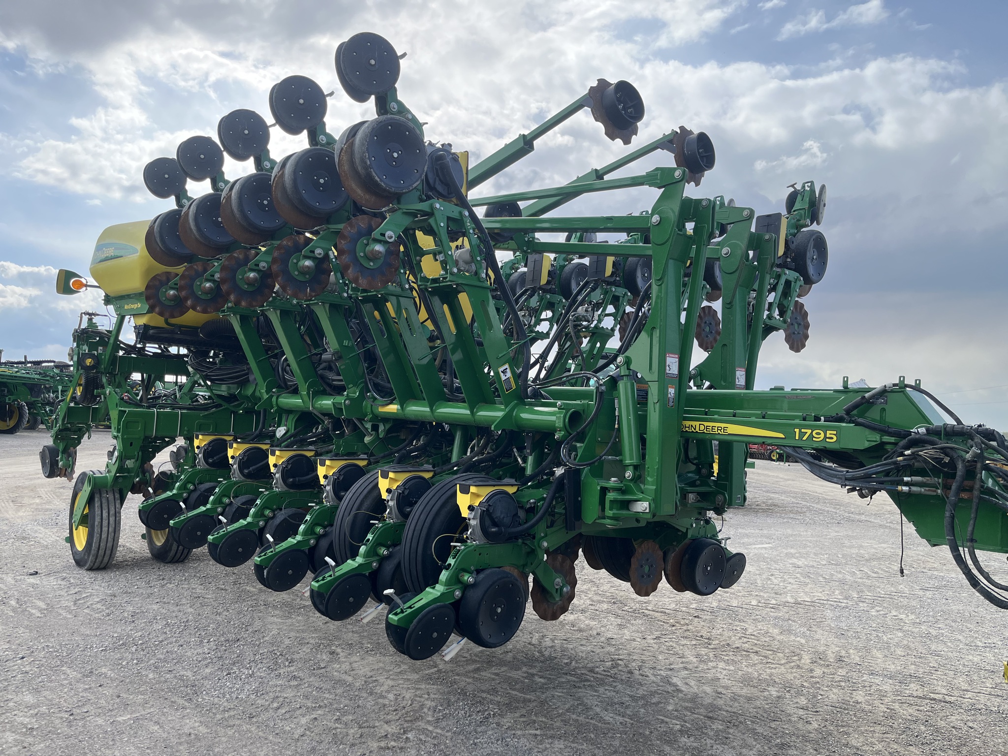 2019 John Deere 1795 Planters: Drawn