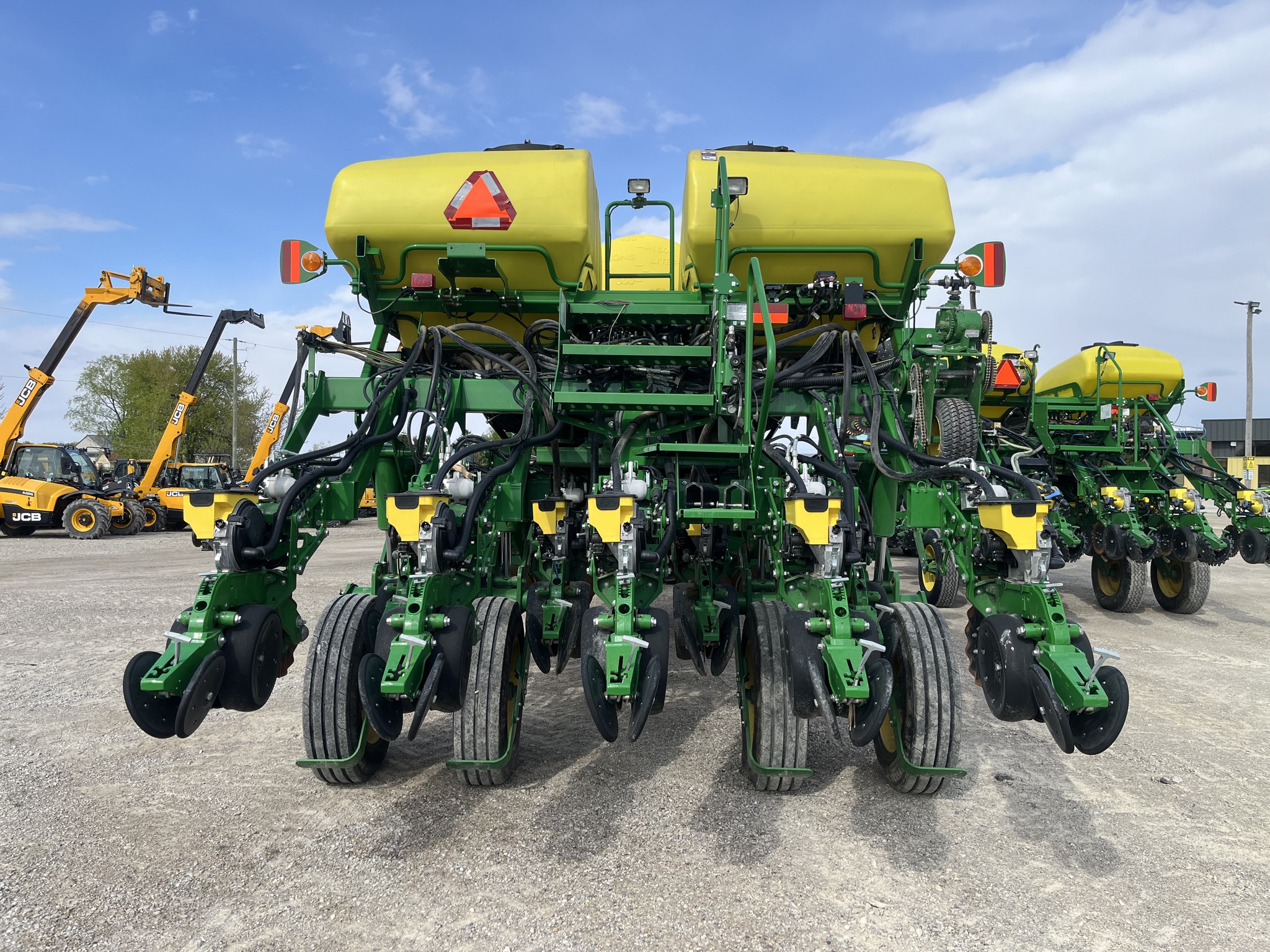 2019 John Deere 1795 Planters: Drawn