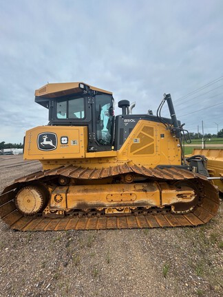 Photo of a 2022 John Deere 850L