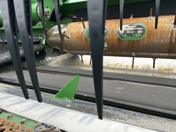 Used 2024 John Deere HD35R Combine Platforms at Horizon Ag & Turf in Lloydminster, AB - Photo2