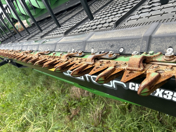 Used 2024 John Deere HD35R Combine Platforms at Horizon Ag & Turf in Lloydminster, AB - Photo5