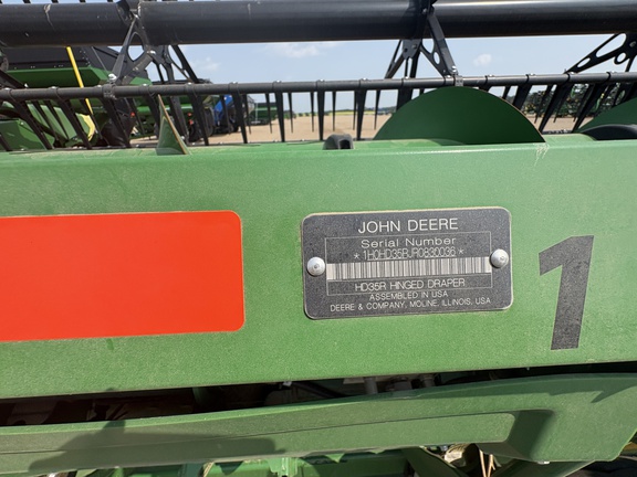 Used 2024 John Deere HD35R Combine Platforms at Horizon Ag & Turf in Lloydminster, AB - Photo15