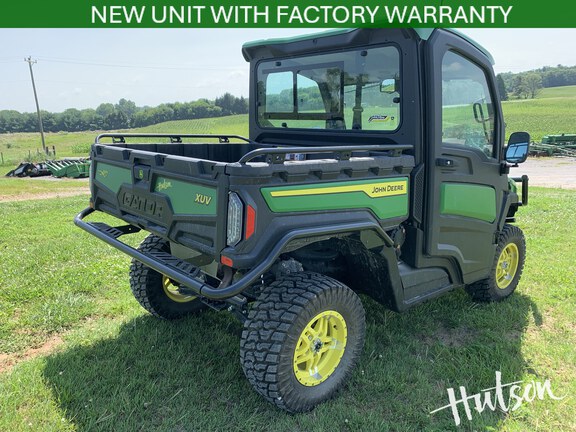Photo of 2025 John Deere XUV 845R Signature Edition
