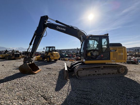 2022 John Deere 130G LC