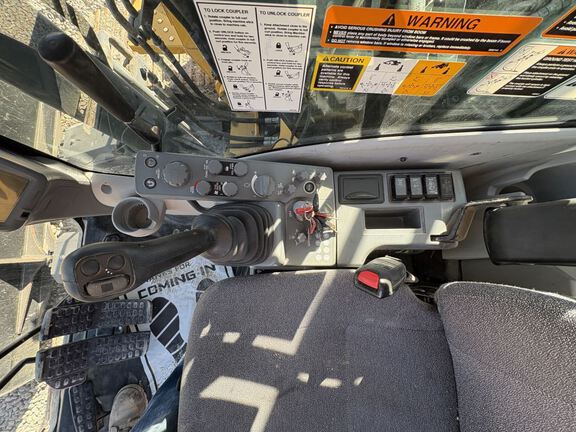 2022 John Deere 130G LC