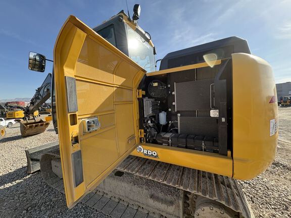 2022 John Deere 130G LC