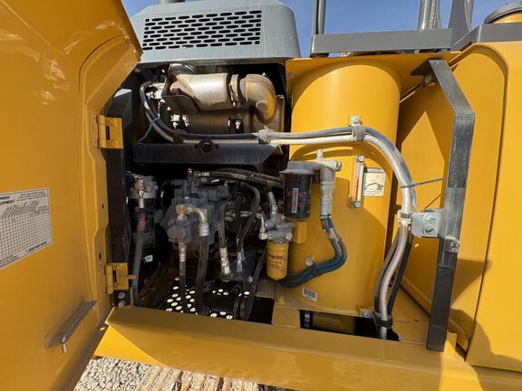 2022 John Deere 130G LC