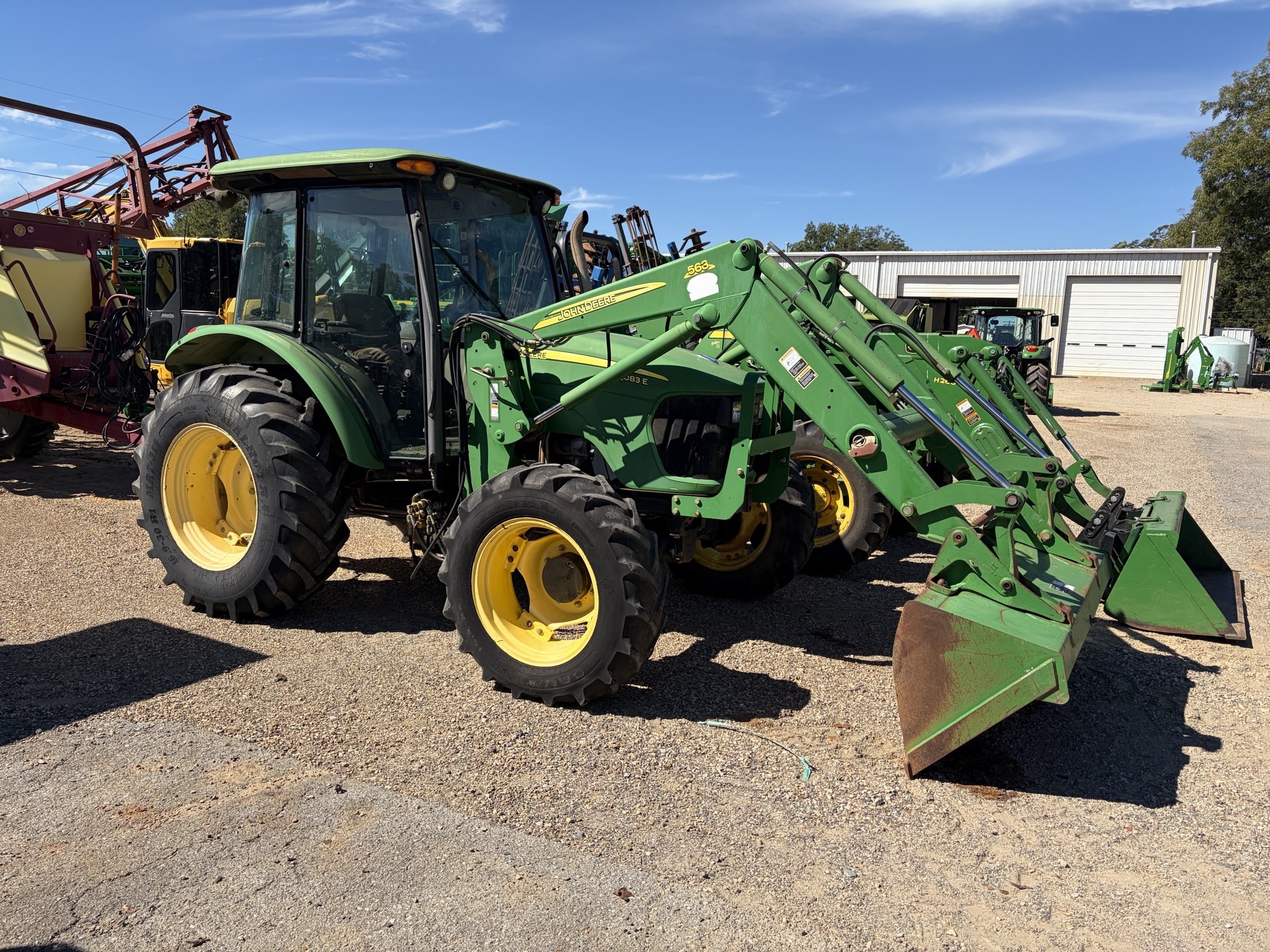 2010 John Deere 5083E