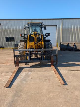 2023 Komatsu WA320-8