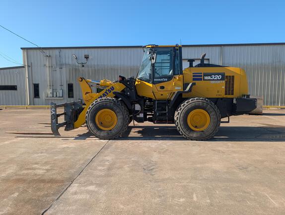 2023 Komatsu WA320-8