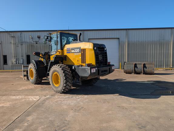 2023 Komatsu WA320-8