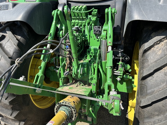 2023 John Deere 6R 215 (7th thumbnail)
