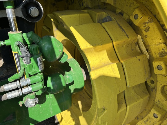 2023 John Deere 6R 215 (8th thumbnail)