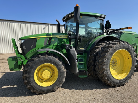 2023 John Deere 6R 215 (5th thumbnail)