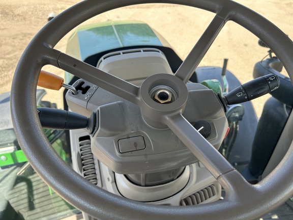 2023 John Deere 6R 215 (12th thumbnail)