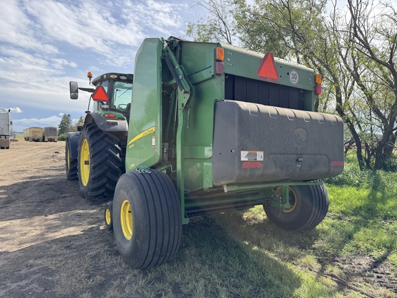 Used 2022 John Deere 560M Round Balers at Horizon Ag & Turf in Vermilion, AB - Photo3