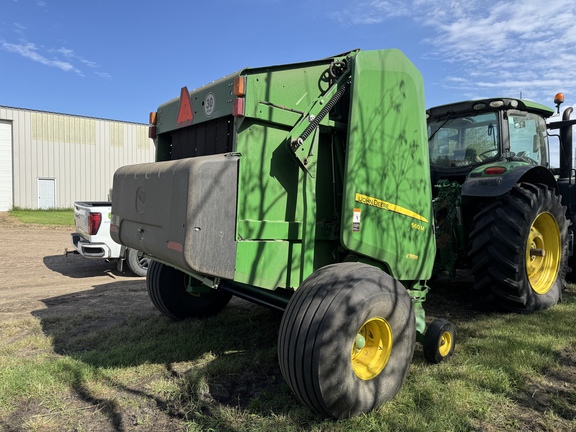 Used 2022 John Deere 560M Round Balers at Horizon Ag & Turf in Vermilion, AB - Photo2