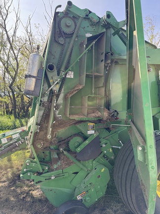 Used 2022 John Deere 560M Round Balers at Horizon Ag & Turf in Vermilion, AB - Photo9