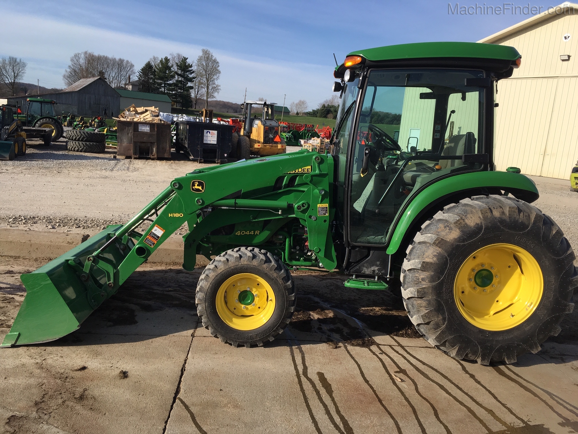 2016 John Deere 4044R Image 1