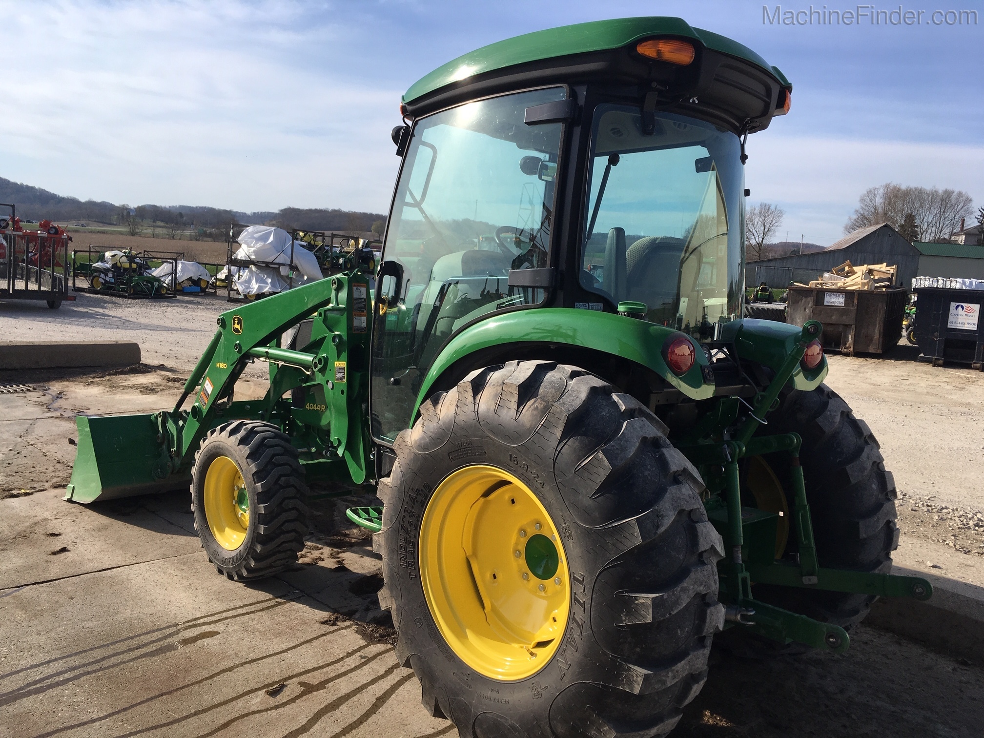 2016 John Deere 4044R Image 6