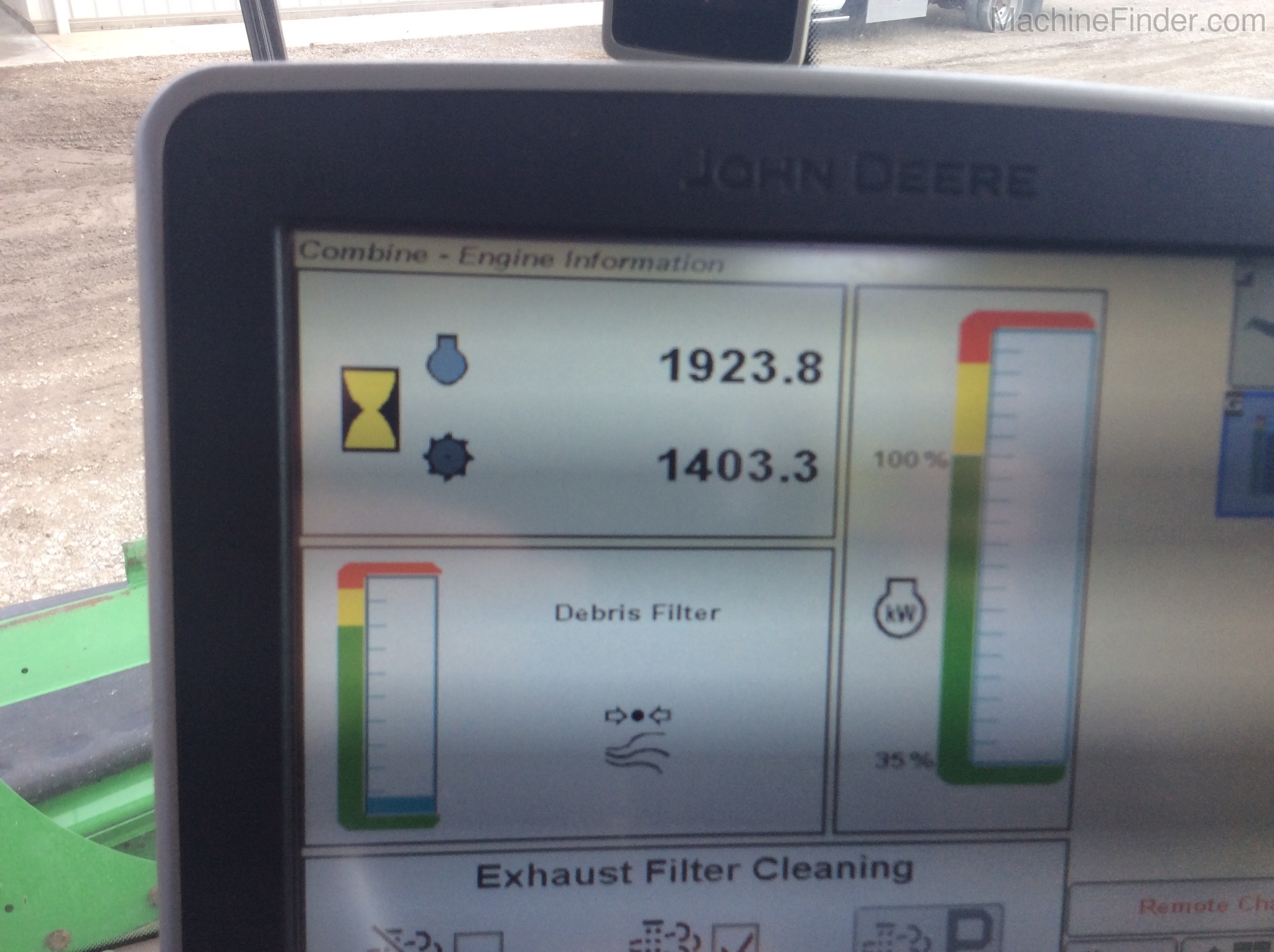 2014 John Deere S670 Image 9