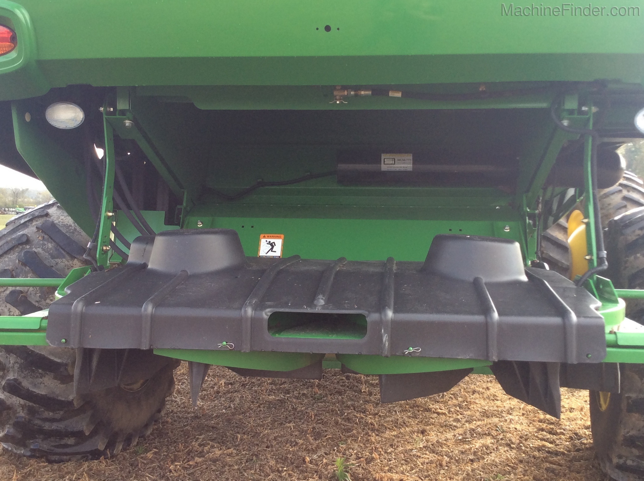 2014 John Deere S670 Image 16