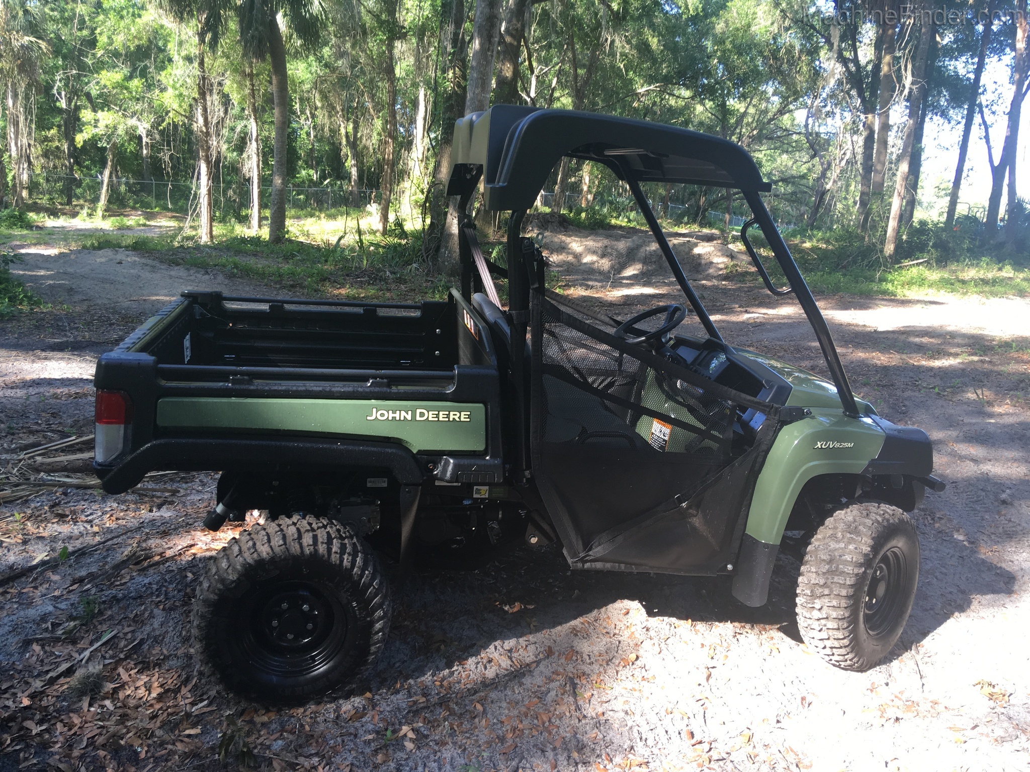 2020 John Deere XUV825M Image 4