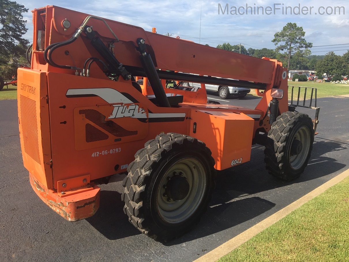 2012 Skytrak 6042 Image 4