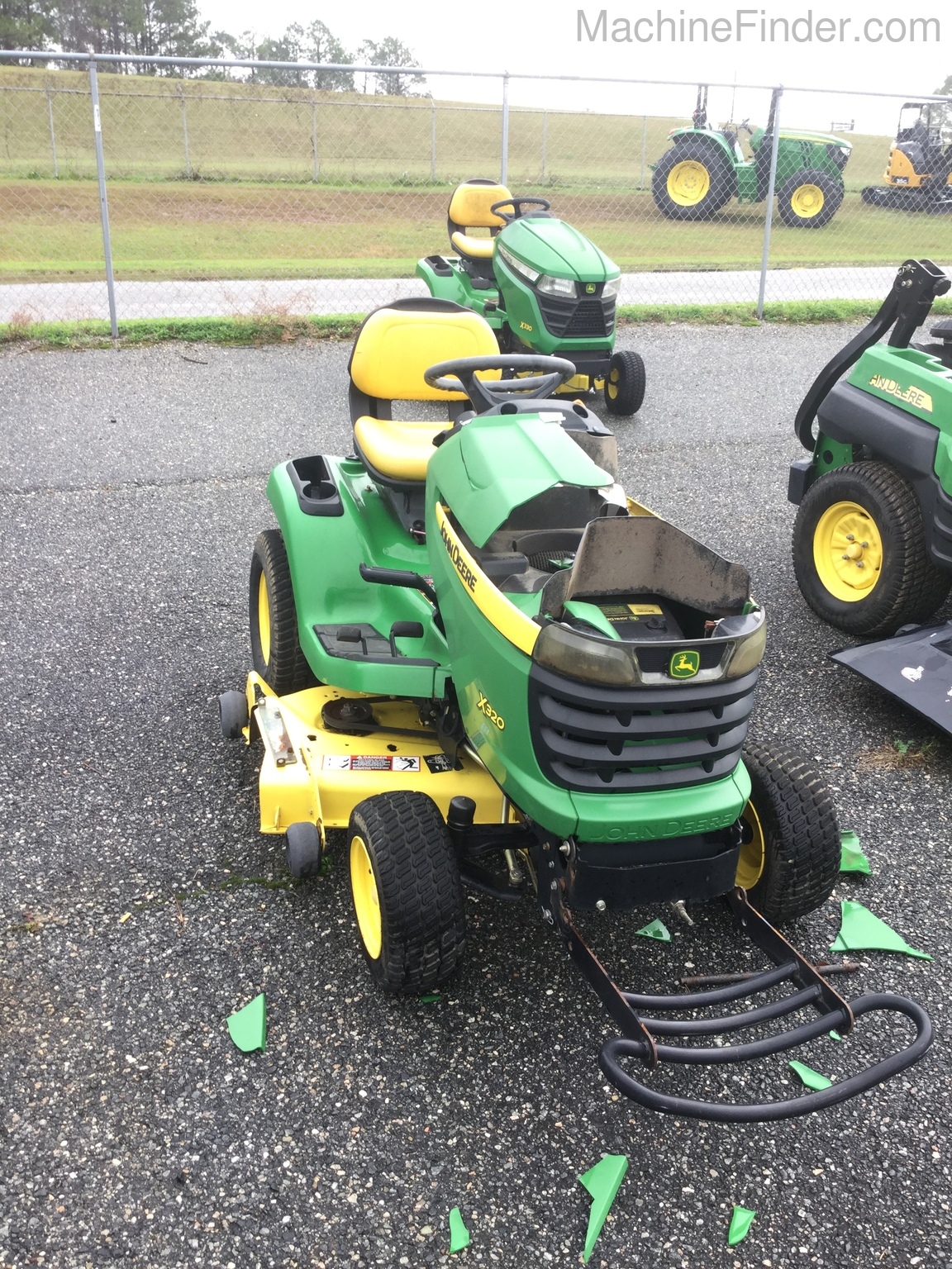 2007 John Deere X320 Image 1