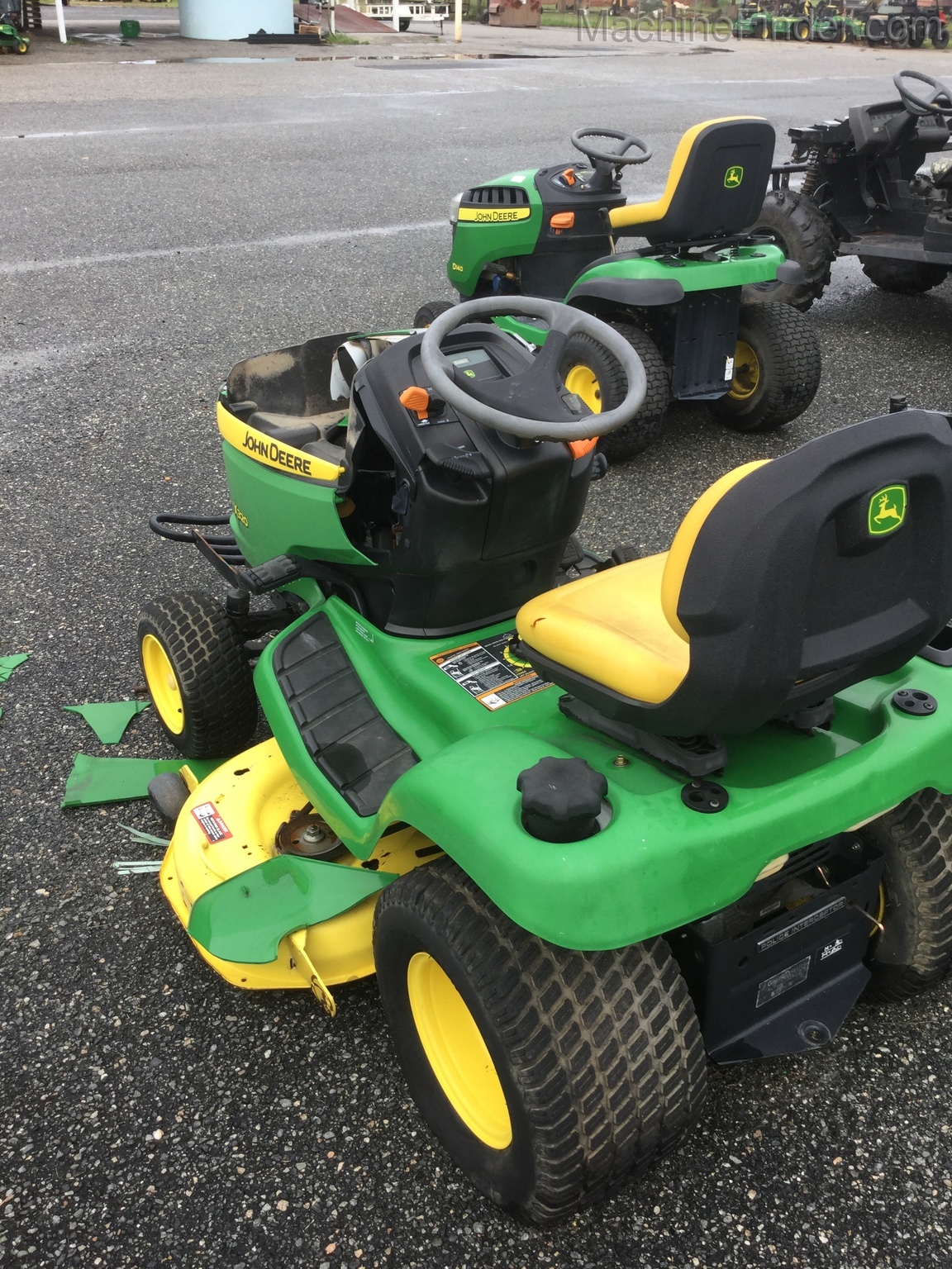 2007 John Deere X320 Image 4