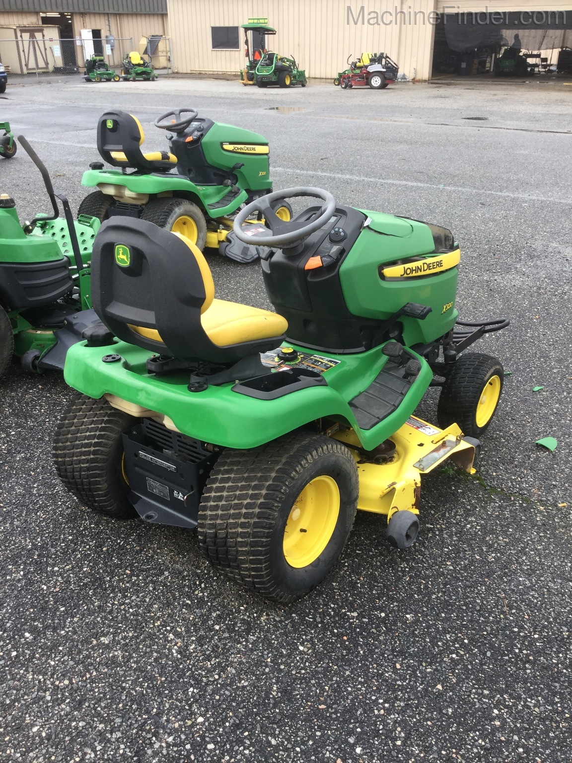 2007 John Deere X320 Image 3