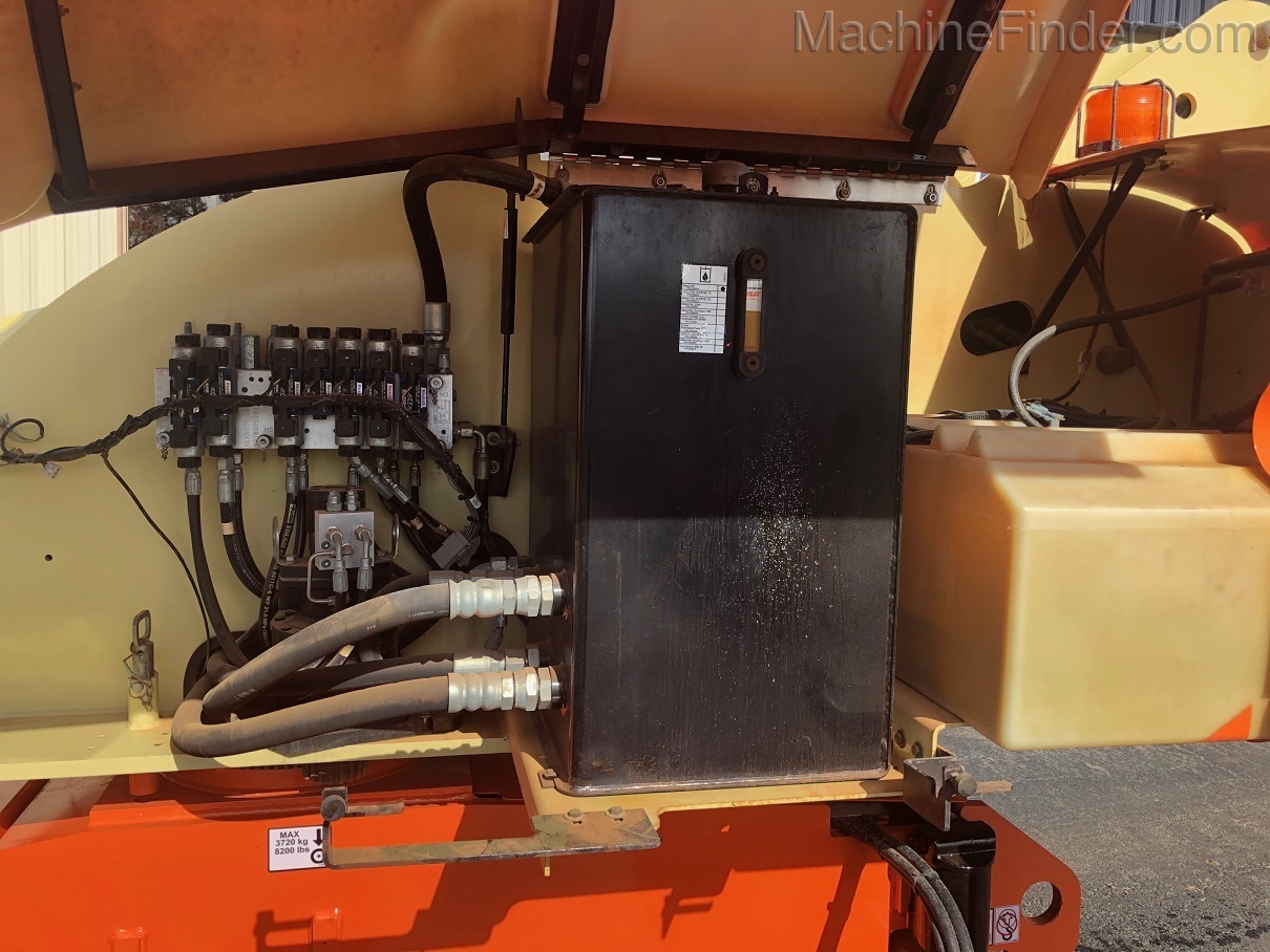 2012 JLG 400S Image 7