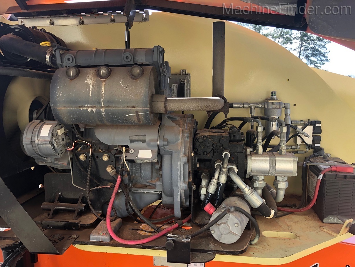 2012 JLG 400S Image 8