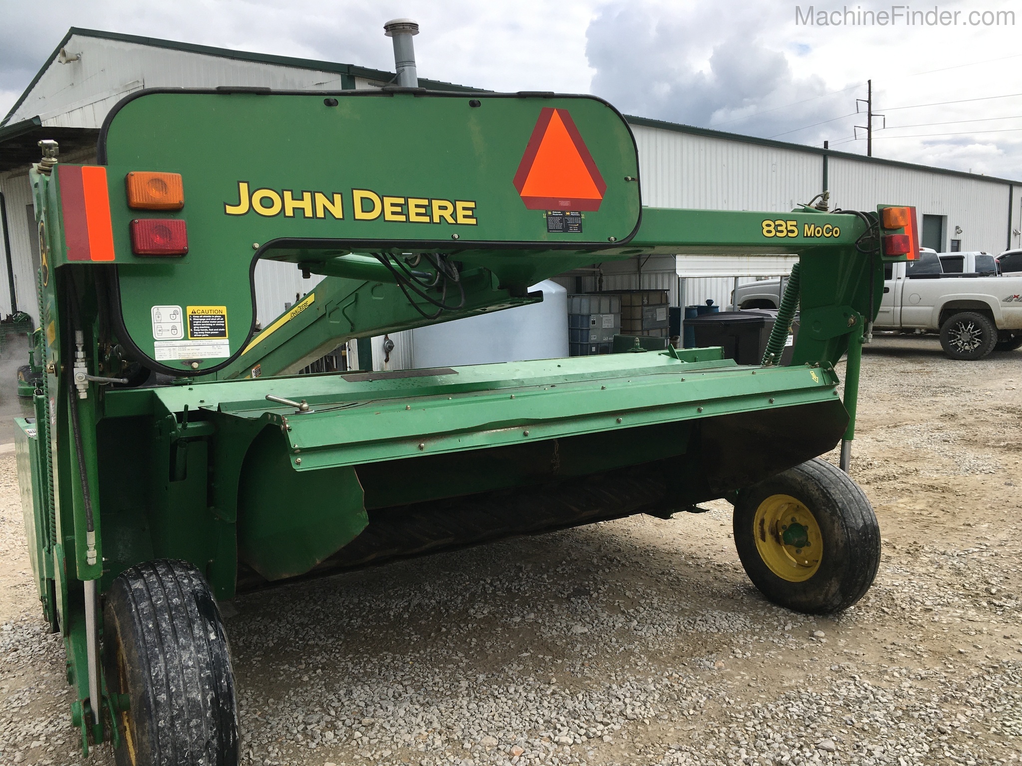 2009 John Deere 835 Image 6