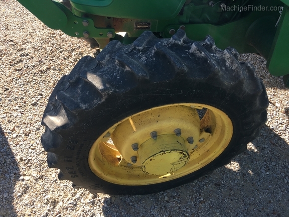 2011 John Deere 5055E Image 4