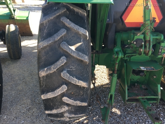 2011 John Deere 5055E Image 5