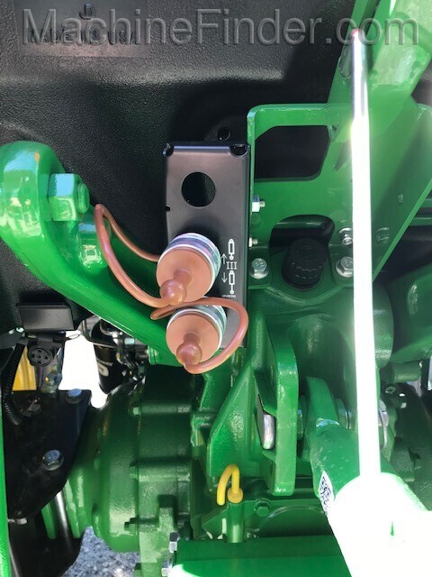 2020 John Deere 4066M HD Image 10