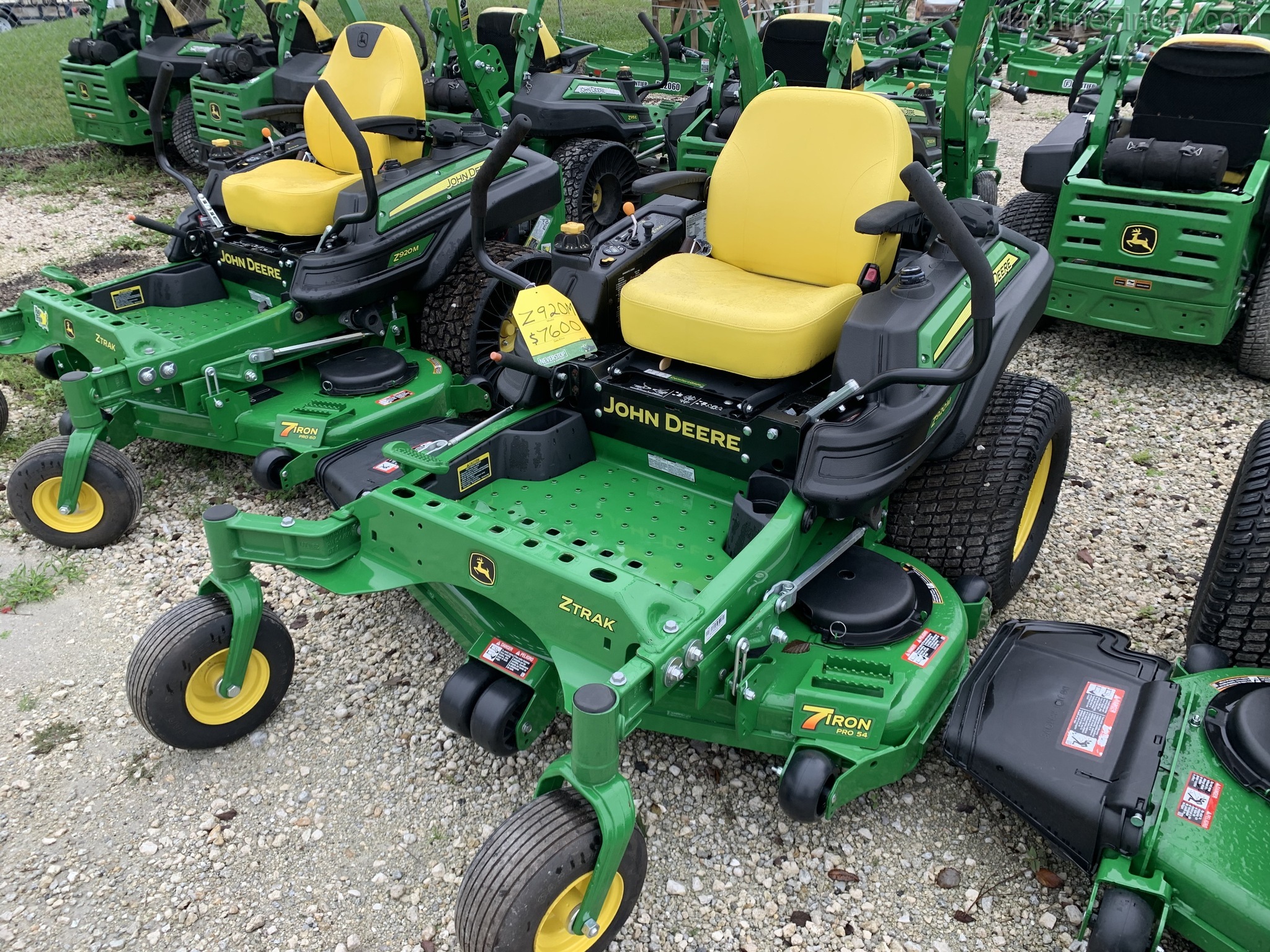 2019 John Deere Z920M Image 1