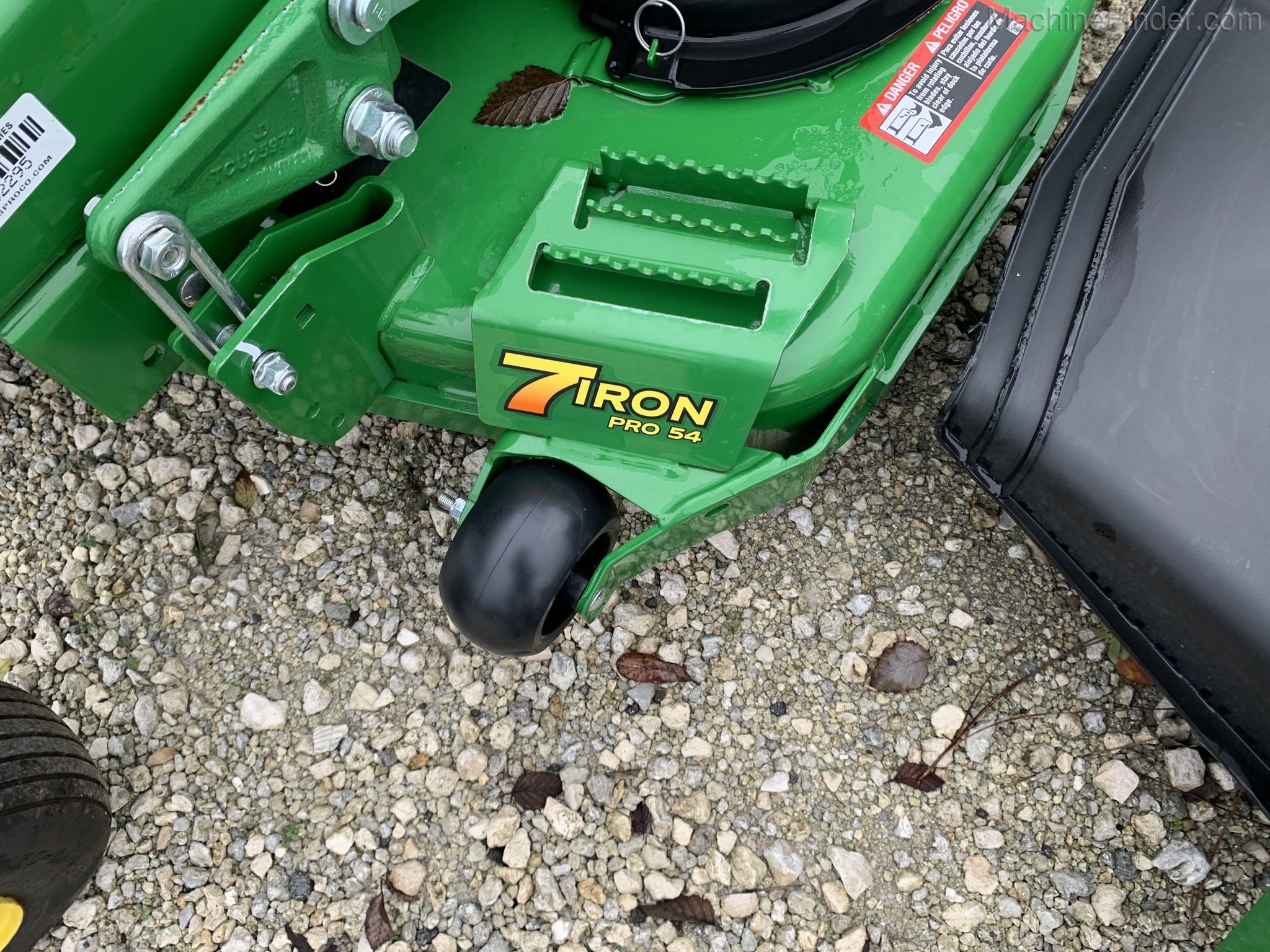 2019 John Deere Z920M Image 3