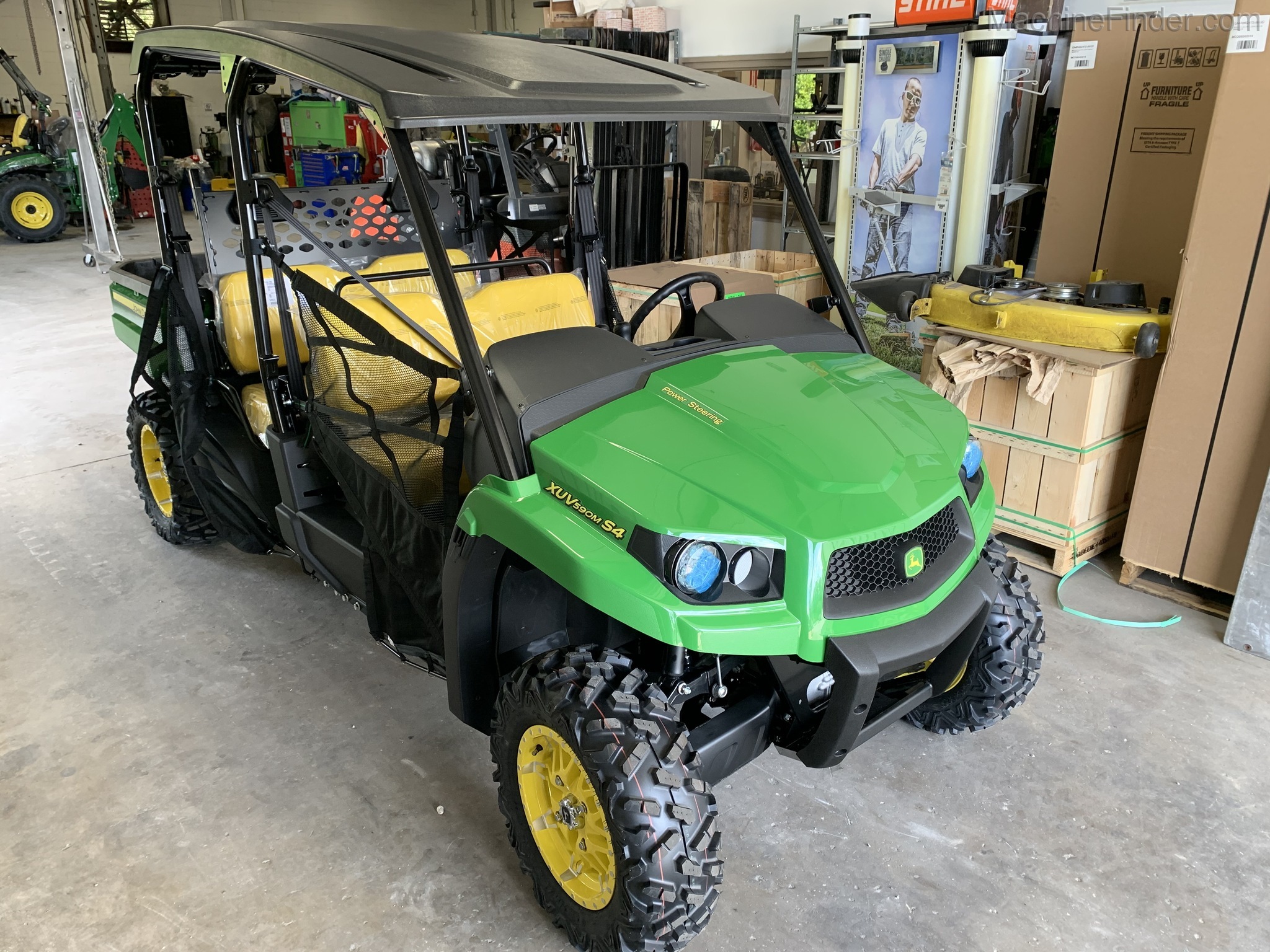 2021 John Deere 590M Image 2