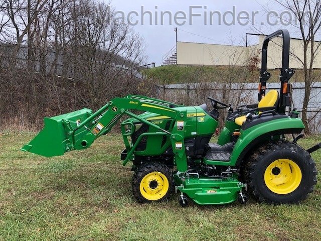2020 John Deere 2032R Image 4