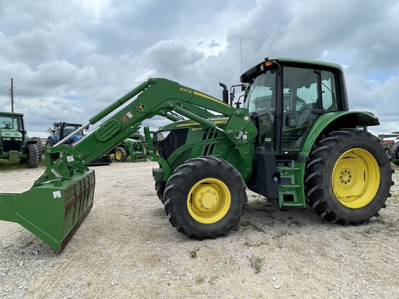 2017 John Deere 6120M Image 3