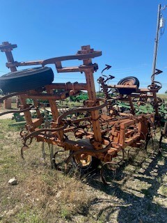Case IH Field Cultivators Image 1