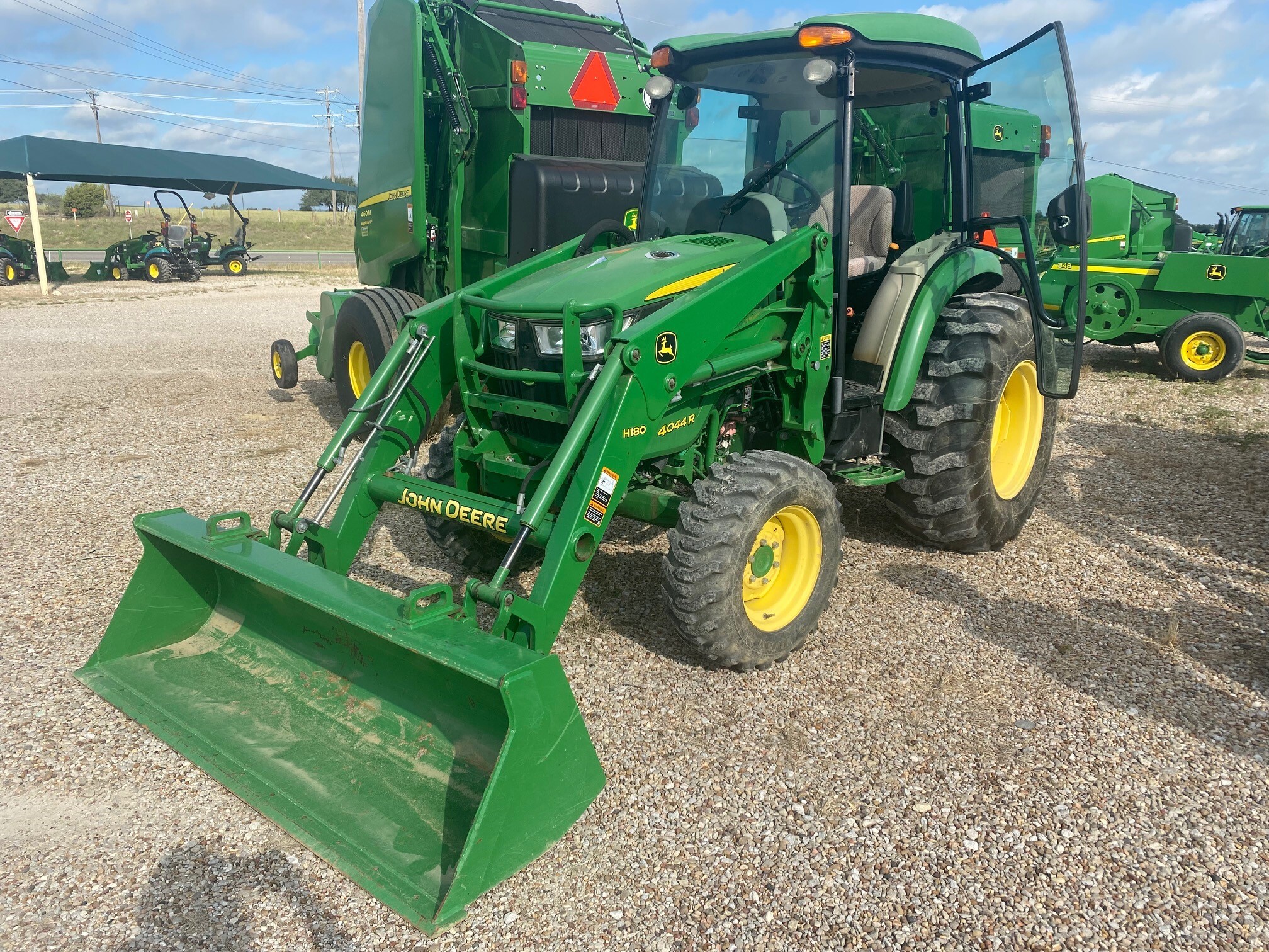 John Deere 4044R Image 1