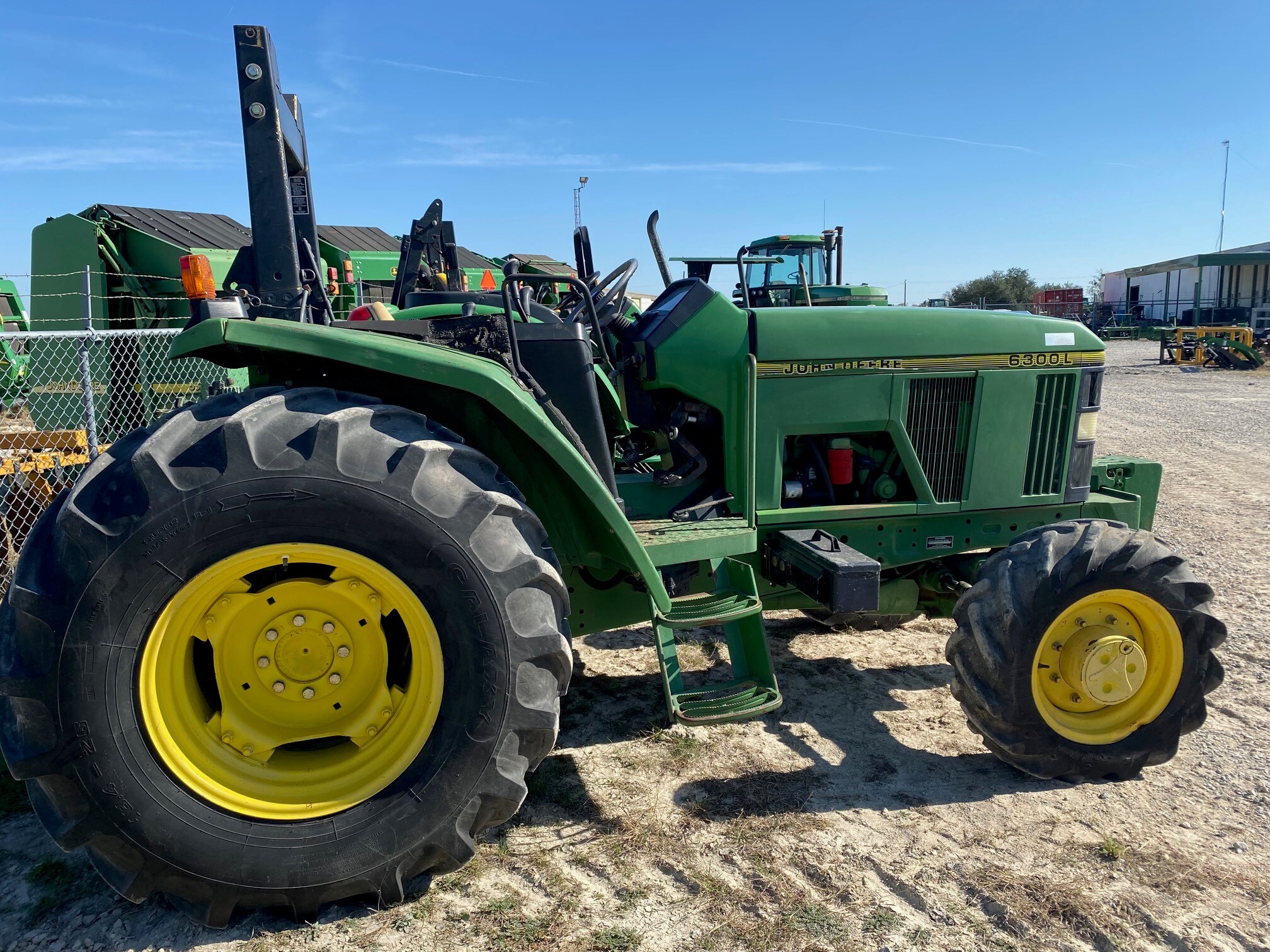 1995 John Deere 6300L Image 4