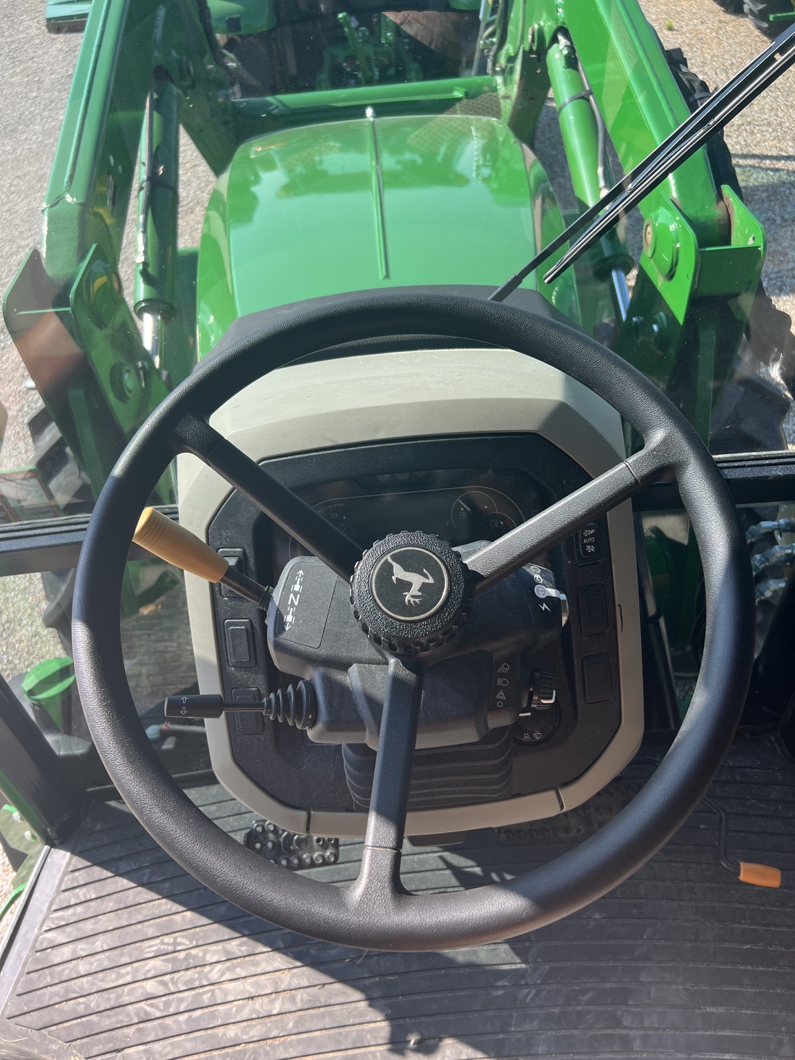 2020 John Deere 5100E Image 4