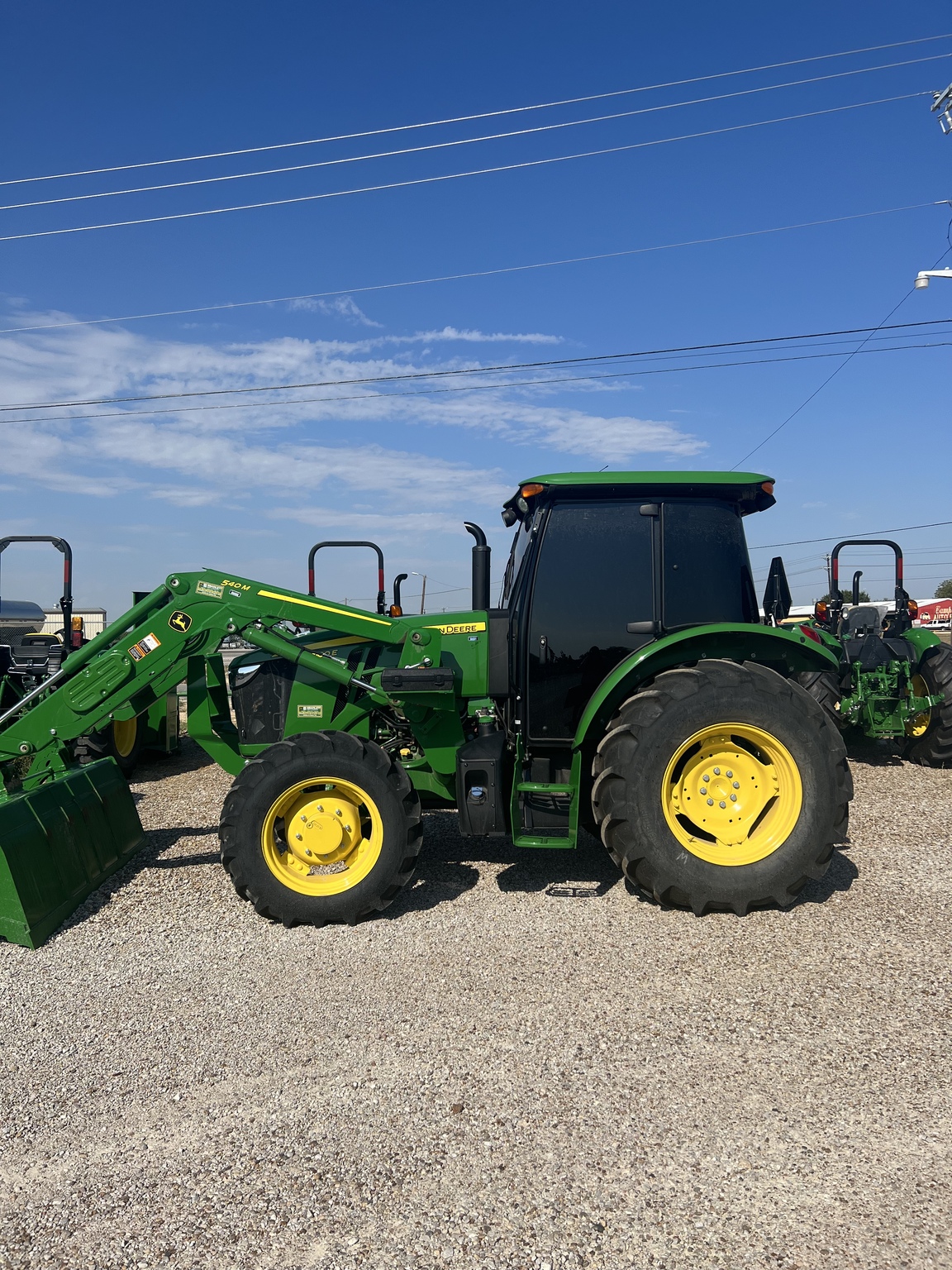 2020 John Deere 5100E Image 1