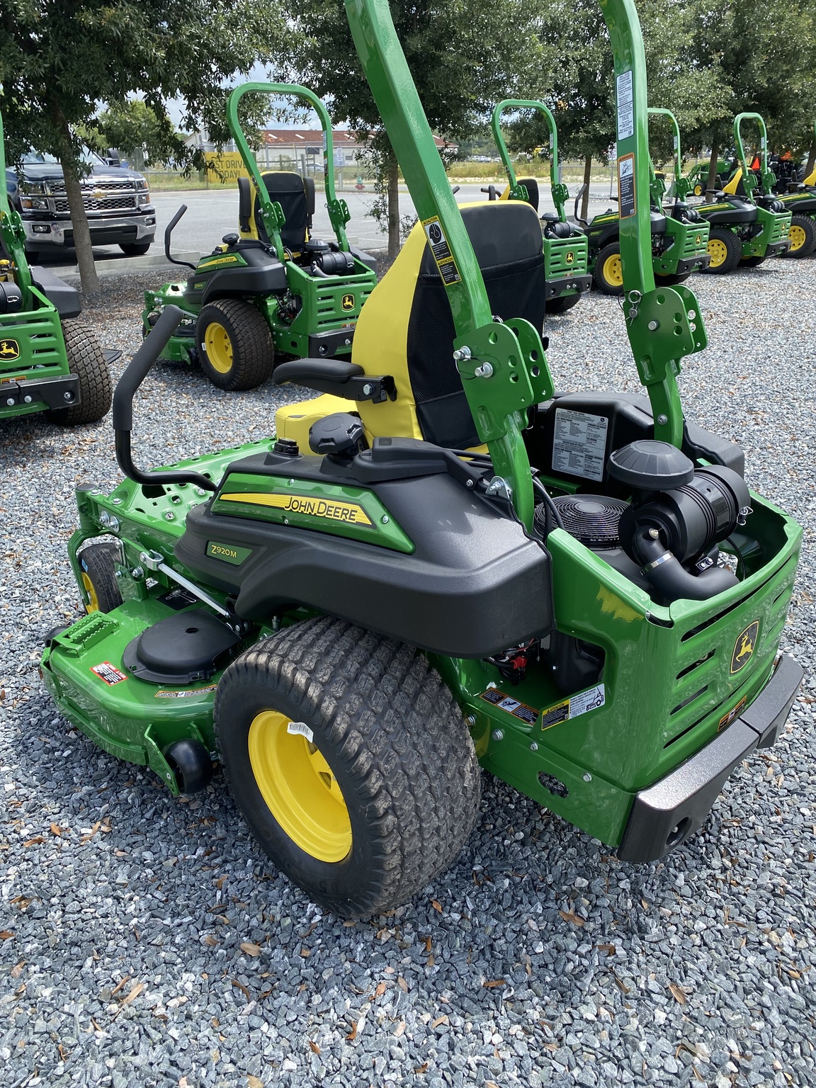 2025 John Deere Z920M Image 5
